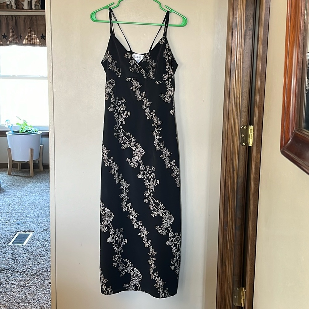 Vintage Rolling Over  Black and Cream thin strap ankle length dress. Size Small